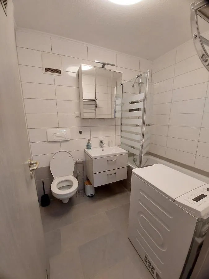 Stayinn Moeckern - 1 Studio Apartment Fuer 3 Personen -1Zimmer Mit Schlafsofa Und Doppelbett-Kein Zweites Zimmer Leipzig