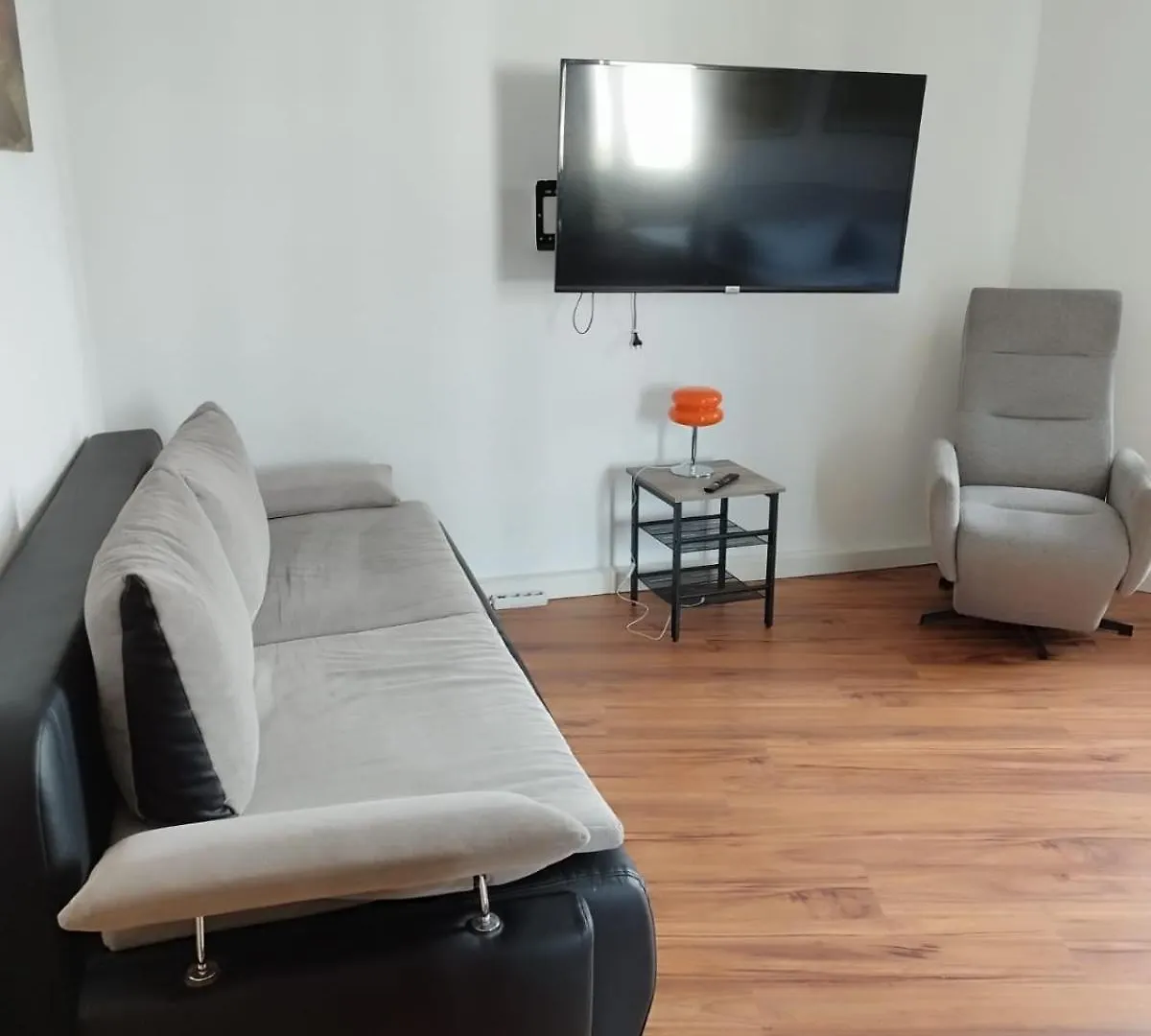 Stayinn Moeckern - 1 Studio Apartment Fuer 3 Personen -1Zimmer Mit Schlafsofa Und Doppelbett-Kein Zweites Zimmer Leipzig